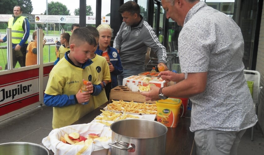 Minipupillenvoetbaltoernooi VVR. FOTO HENNY JOCHEMS