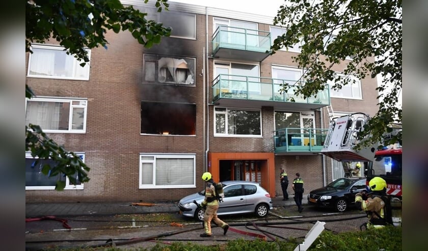Eerste bewoners keren terug naar flat aan Hogeweg