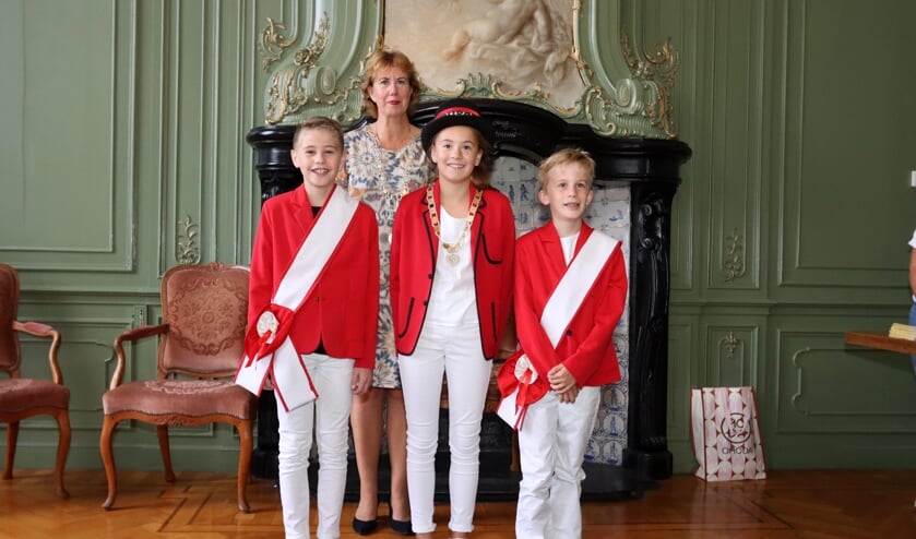 Sophie van der Endt nu officieel kinderburgemeester 