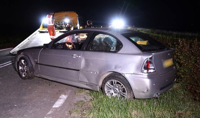 Auto raakt van de weg op N286 in Stavenisse