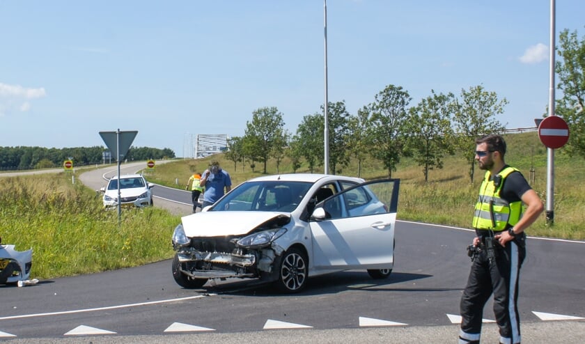 Eén gewonde bij ongeluk op Eendrachtsweg (N286)