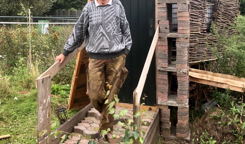 Sjef van Ostaden in het klimaat-piraten-bos.