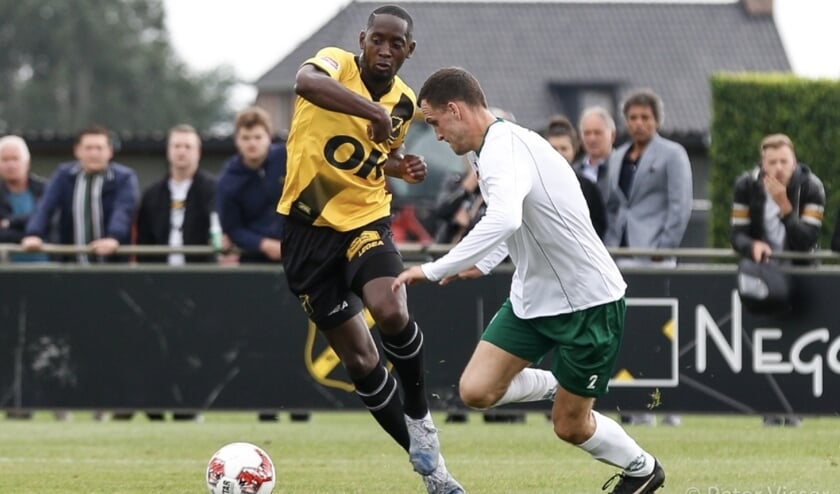 Torino Hunte in actie tegen BSC Roosendaal.