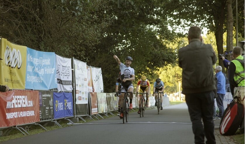 De winnaar van de Woensdrechtse Wielerzomer in Putte.