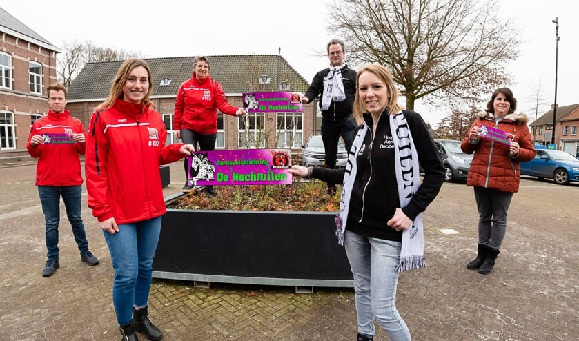 <p>Het Roparunteam van SV Sprundel en De Nachtuilen hebben hun krachten gebundeld voor een ludieke stickeractie.</p>