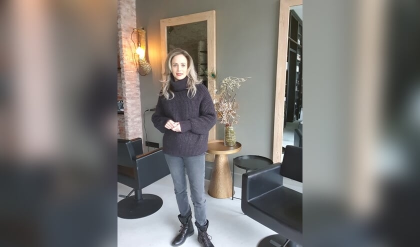<p>Daniëlle van Nispen, eigenaresse kapsalon Nog Mooier By Daniëlle: 'Ik besef nu vooral hoe fijn ik het vind om mijn werk te kunnen uitvoeren' </p>