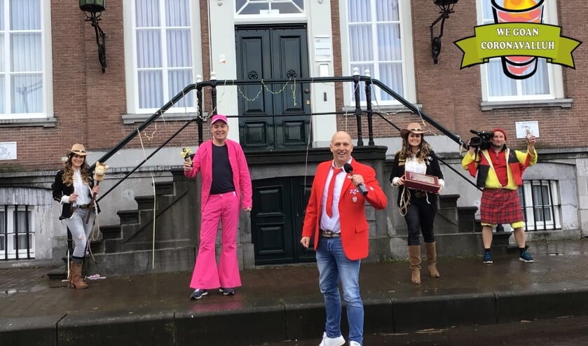 <p>Vijf enthousiastelingen brengen een interactief avondje ‘Coronavalluh’ naar Etten-Leurse huiskamers.</p>