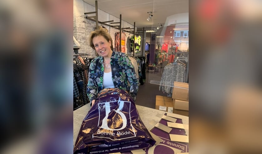 Bonnie Mode gaat naar klanten toe met pas-tas