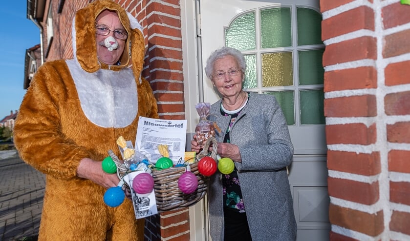 <p>De Paashaas was er dit jaar vroeg bij voor leden van KBO Sprundel.</p>