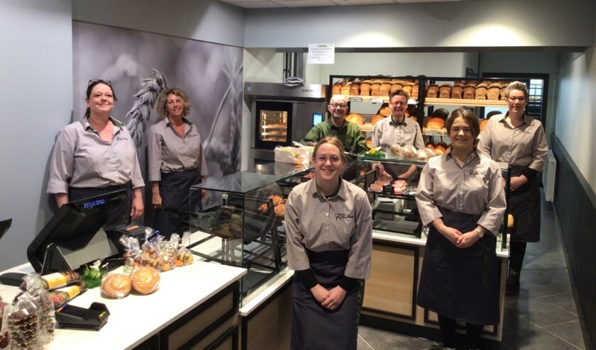 <p>Het team van Bakkerij van Oers in Etten-Leur.</p>