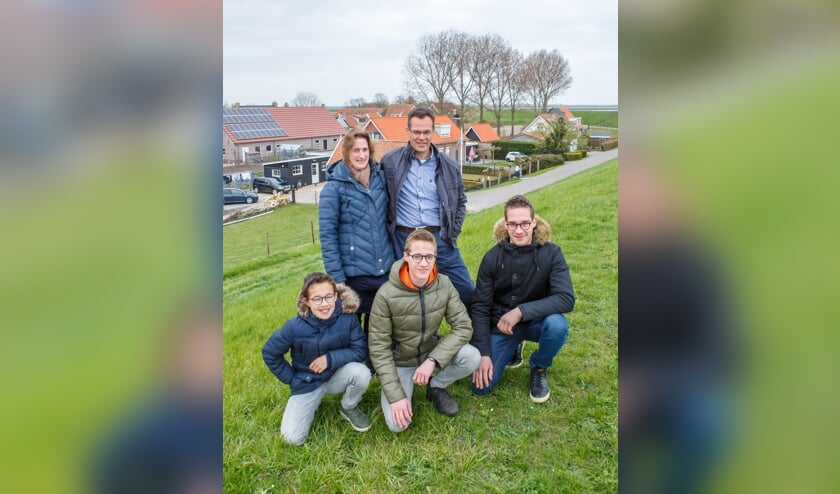 <p>Het gezin Van de Vlies. </p>