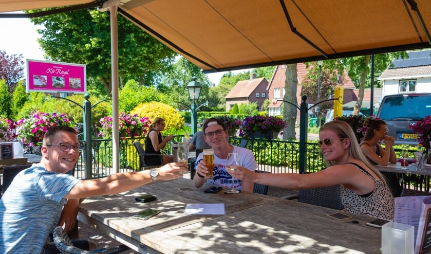 <p>Fractie Clercx noemt het goed nieuws dat al meerdere burgemeesters de terrassen van de horeca weer open willen hebben. </p>