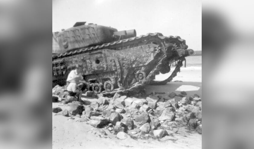 Tank in Westkapelle, 1944