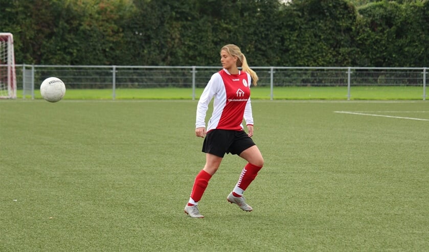 Mirjam van Hijfte voetbalt bij Kapelle.
