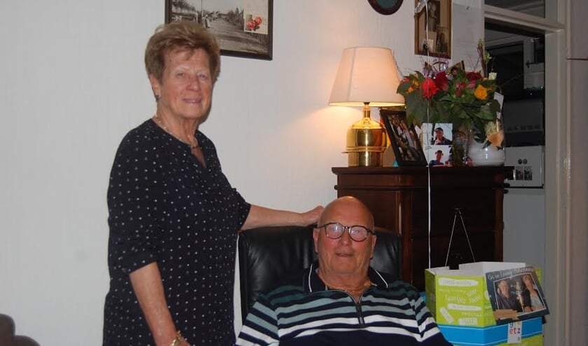 <p>Cor en Leuny Adriaanse-Dekker zijn 60 jaar getrouwd.</p>